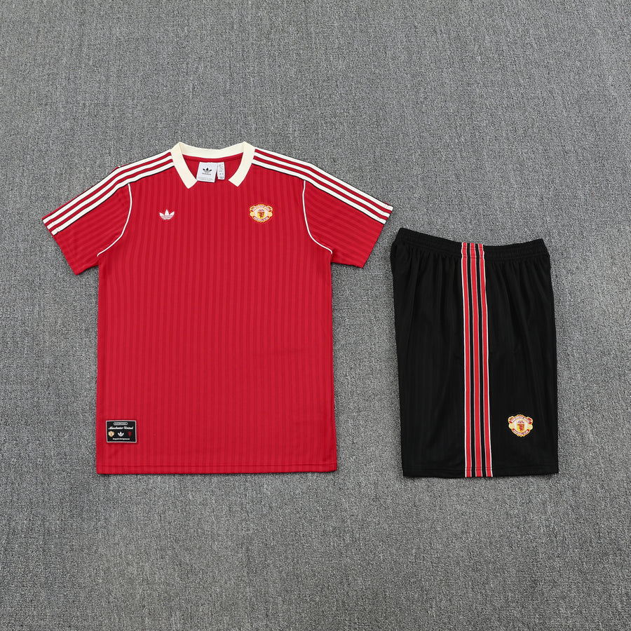 Conjunto Social Uniforme de treinamento do Manchester United Retrô 25/26