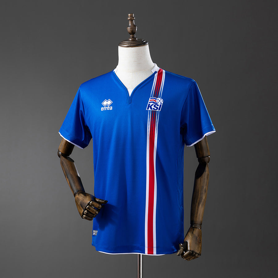 Iceland Principal Retrô Camisa 16/17