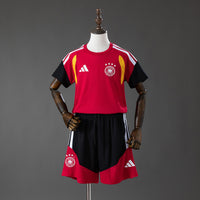 Alemanha - Vermelho Infantil Kit Treino Versão Jogador Camisa 2028
