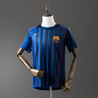 Barcelona Secundária Retrô Camisa 04/05