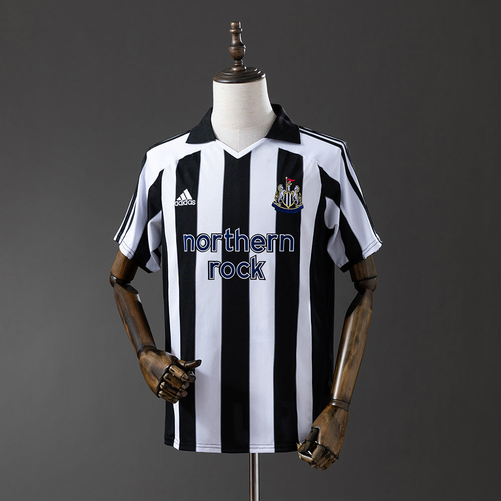 Newcastle United Principal Retrô Camisa 2005