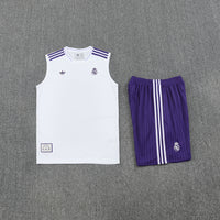 Conjunto Regata vintage do Real Madrid ,,,, Colete 25/26