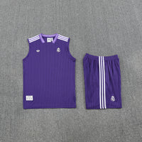 Conjunto Regata vintage do Real Madrid ,,,, Colete 25/26