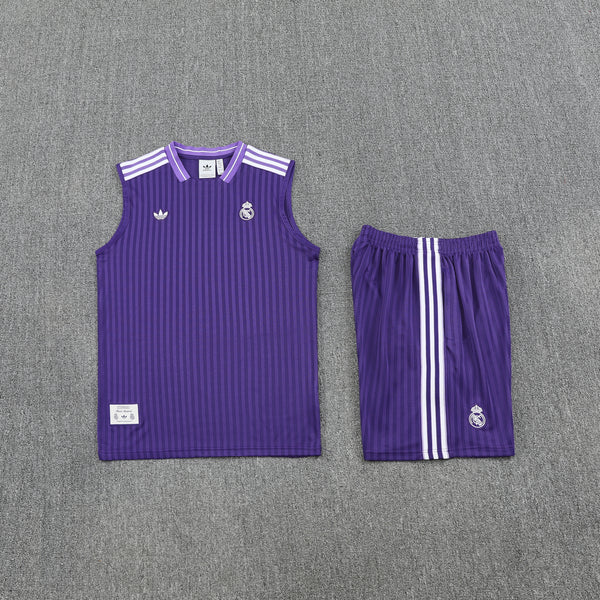 Conjunto Regata vintage do Real Madrid ,,,, Colete 25/26