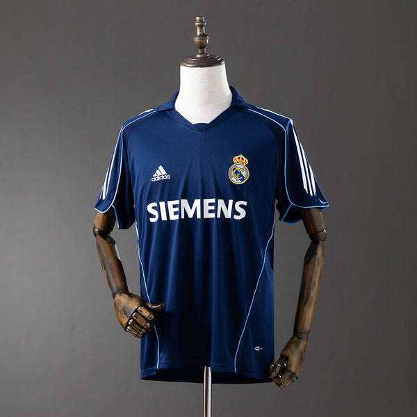Retrô Real Madrid Secundária 05/06