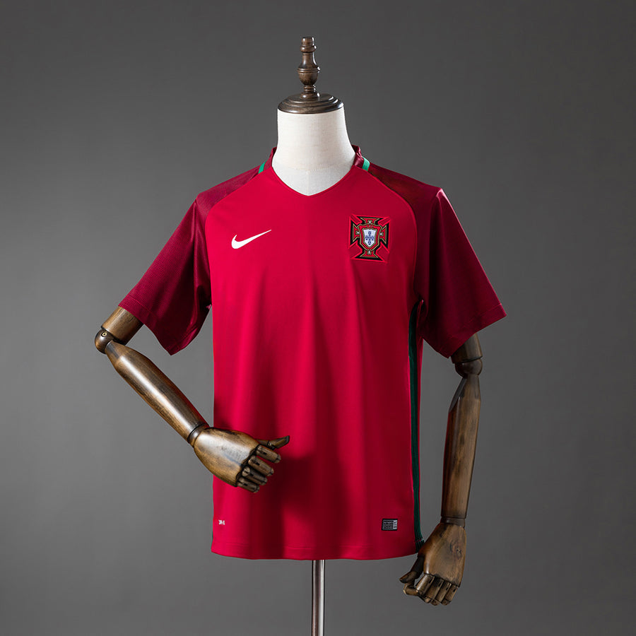 Portugal Principal Retrô Camisa 2018