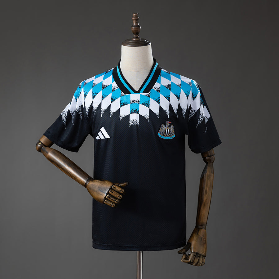 Newcastle United Edição Especial Camisa 26/27