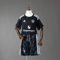 Manchester United ： Goleiro Infantil Kit Camisa 26/27