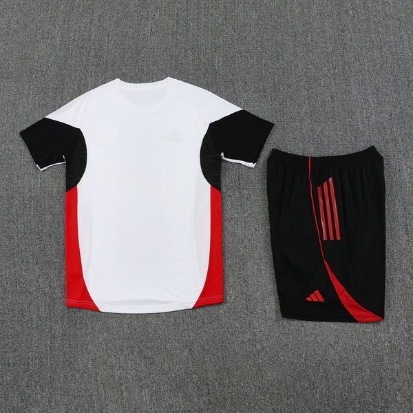 Conjunto Social Manchester United mangas curtas 25/26