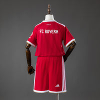 Bayern Munich ： Principal Infantil Kit Camisa 26/27