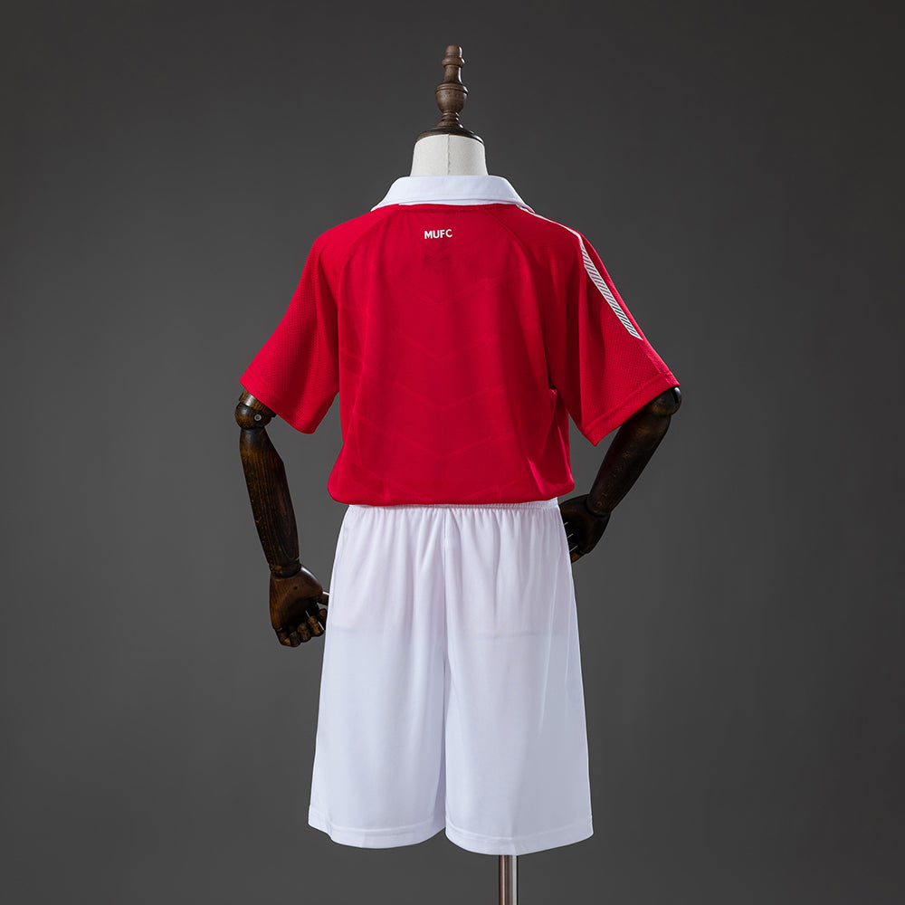 Manchester United Principal Infantil Kit Retrô Camisa 10/11
