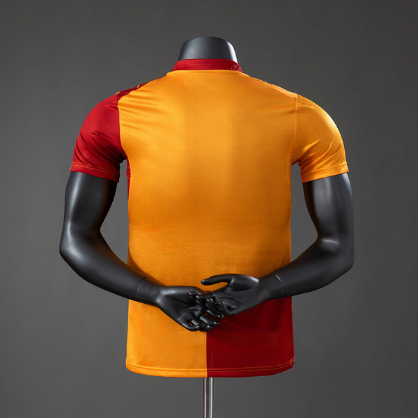 Galatasaray Principal Versão Jogador Camisa 26/27